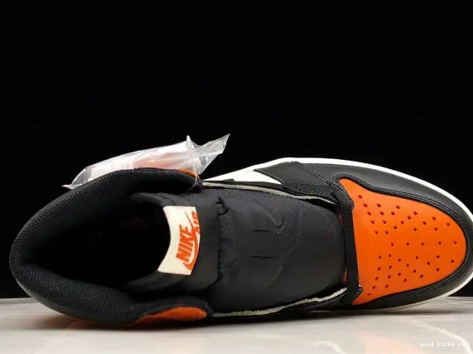 AQ0818-158 Air Jordan AJ1 OW x 1 Off-Louis 0512